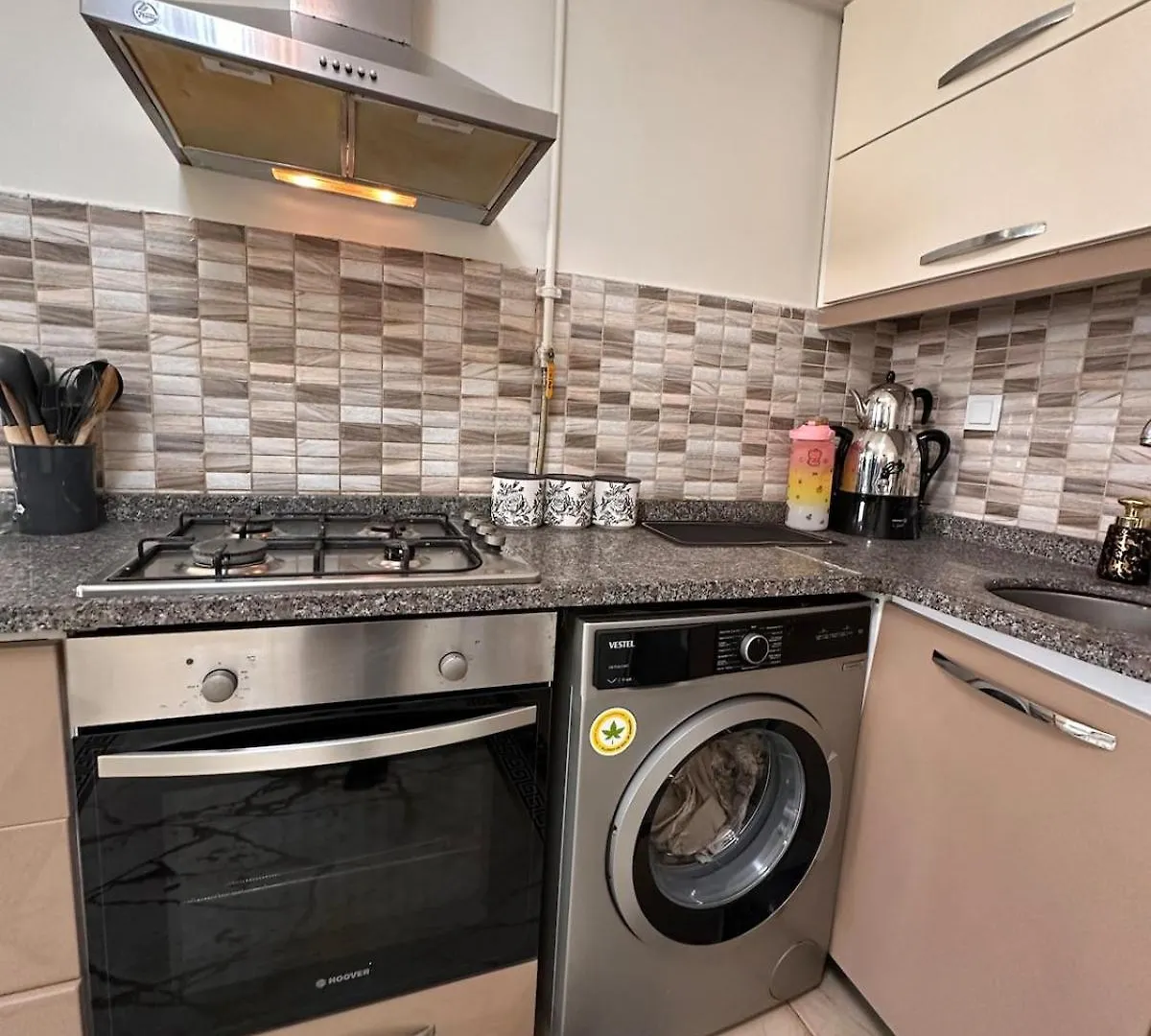 Apartment Luxuri 2 Bedroom Near Metro Avm Istanbul