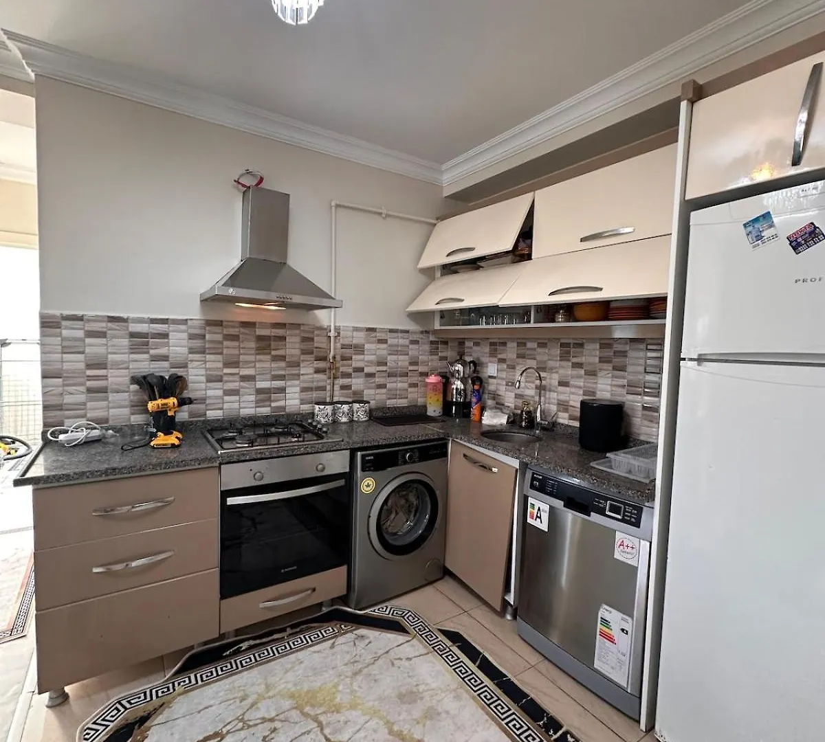 Luxuri 2 Bedroom Near Metro Avm Istanbul Turkey